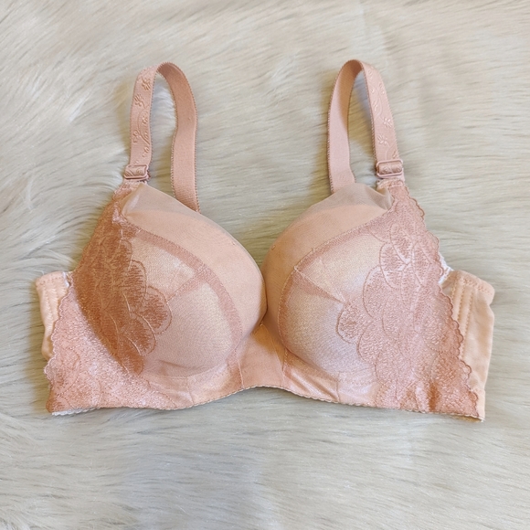 Vintage Intimates & Sleepwear Vintage Peach Color Push Up Bra With